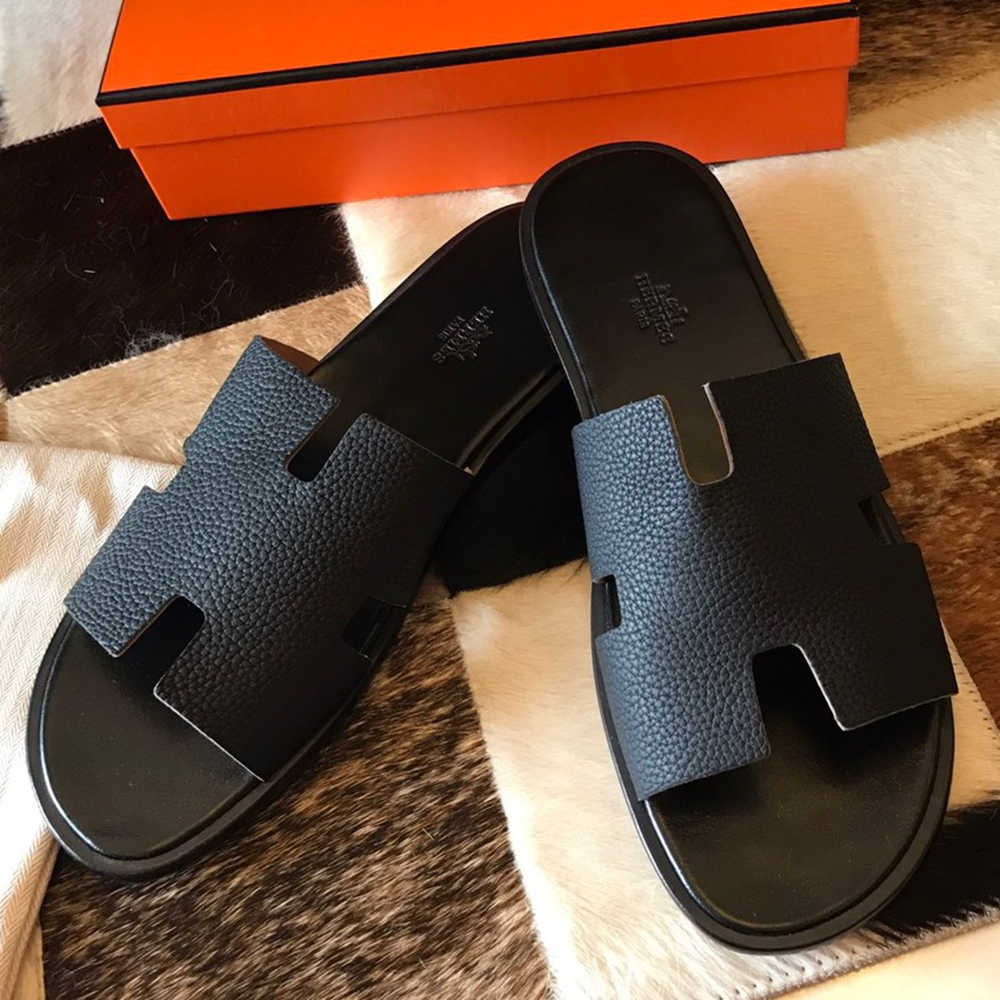 Hermes Izmir Sandals In Black Clemence Leather